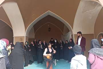 تور گردشگری نکوداشت خمینی شهر